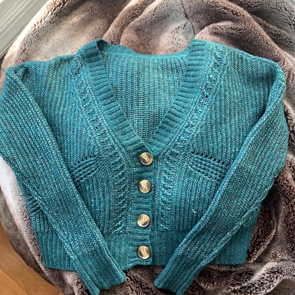 American Eagle Outfitters Sweaters - American Eagle Outfitters Sweater